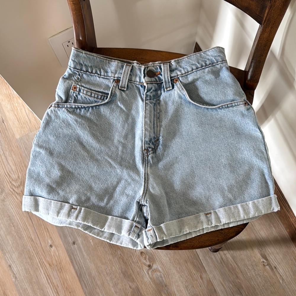 Levi's vintage 954 high waisted mom shorts denim blue 90s y2k